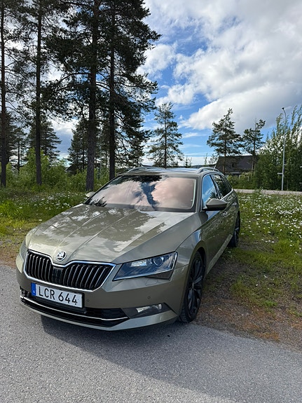 Skoda Superb 3 of 5
