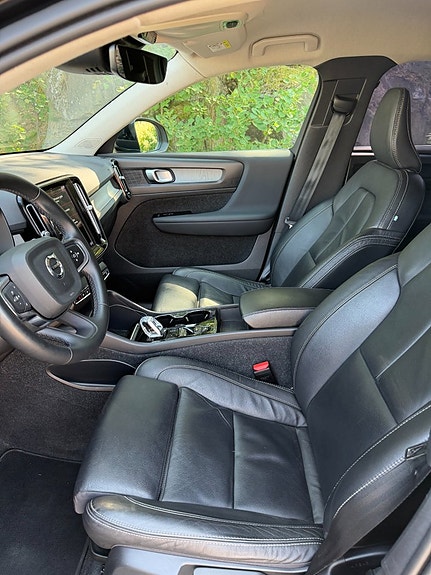 Volvo XC40 5 of 5