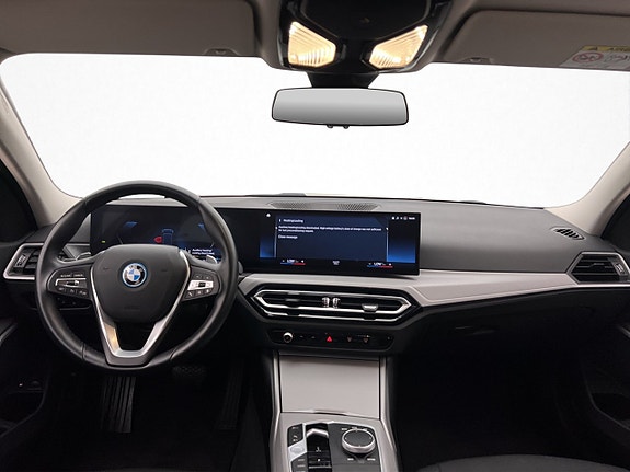 BMW 330e 9 of 30