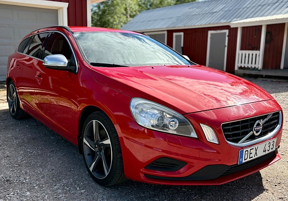 Volvo V60 7 of 23