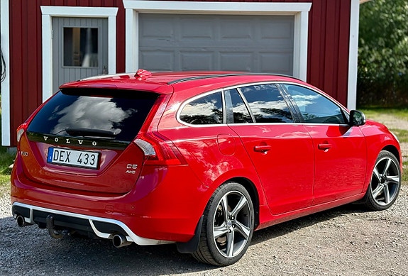 Volvo V60 4 of 5