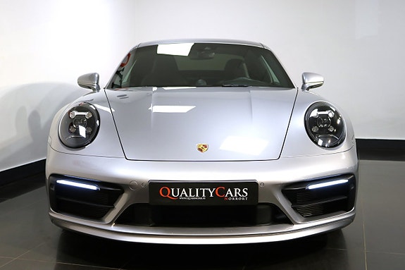 Porsche 911 Carrera S 5 of 5