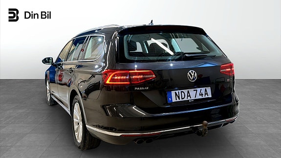 Volkswagen Passat 3 of 5