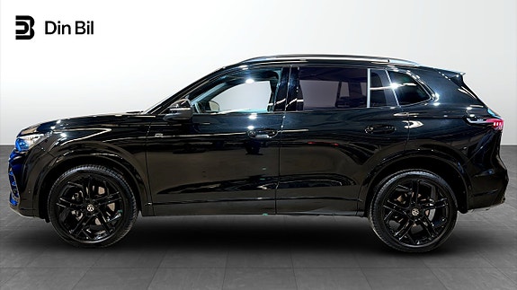 Volkswagen Tiguan 2 of 5