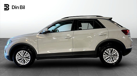 Volkswagen T-Roc 2 of 5