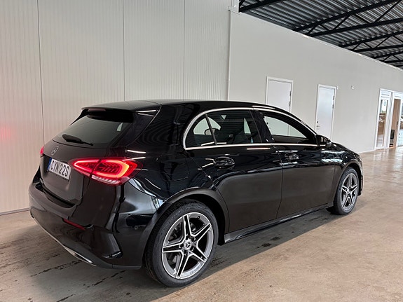 Mercedes-Benz A250 e 3 of 5