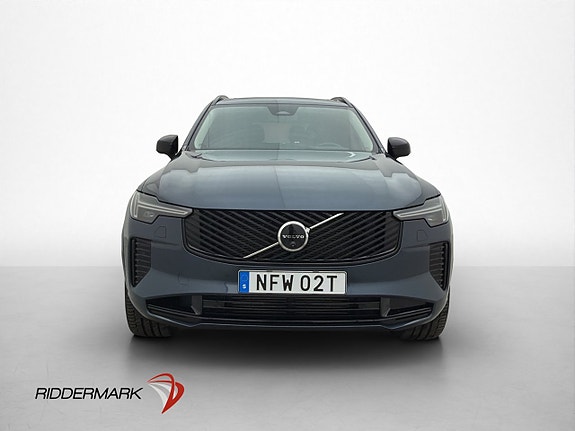 Volvo XC90 2 of 5