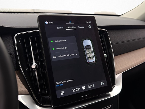 Volvo XC90 24 of 30