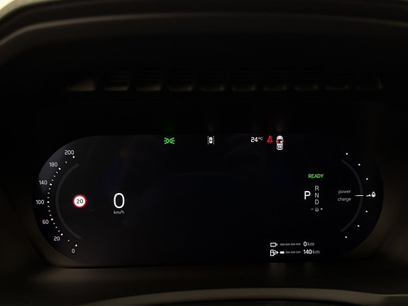 Volvo XC90 16 of 30