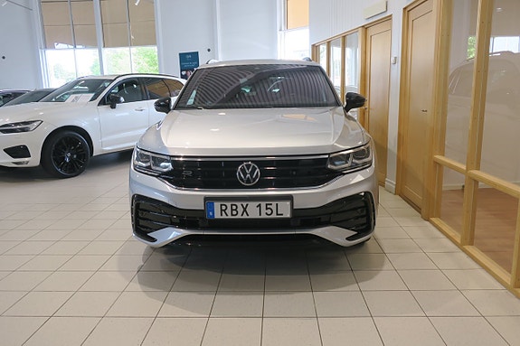 Volkswagen Tiguan 3 of 5
