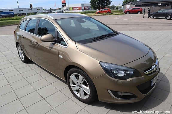 Opel Astra 2 of 5