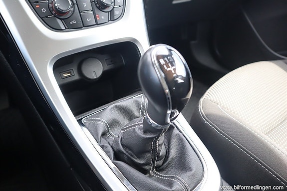 Opel Astra 4 of 5