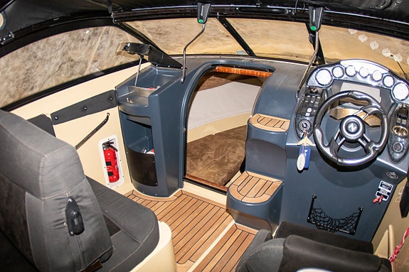 Askeladden Z7 2007 (uttagen 2010) Mercruiser 5.0 MPI 8 of 12