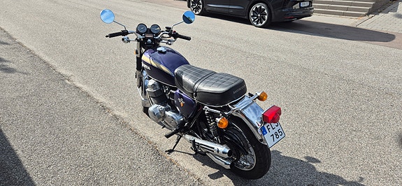 Honda CB 750 Four 3 of 5