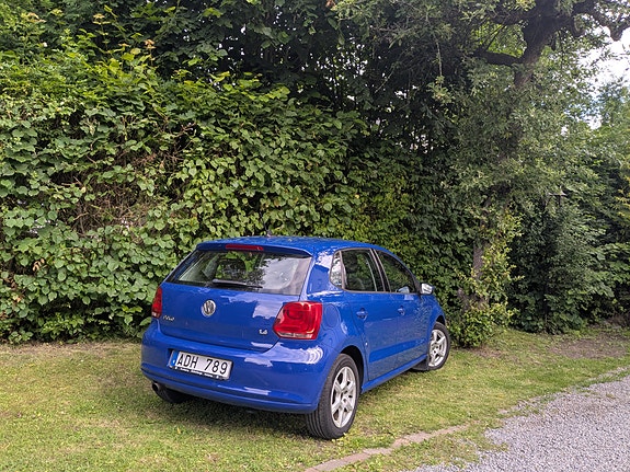 Volkswagen Polo 2 of 5