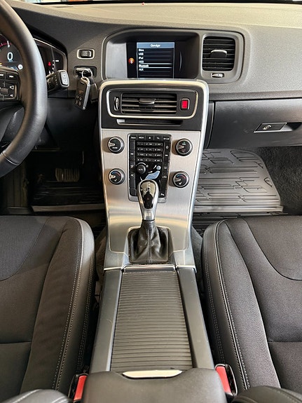 Volvo V60 19 of 24