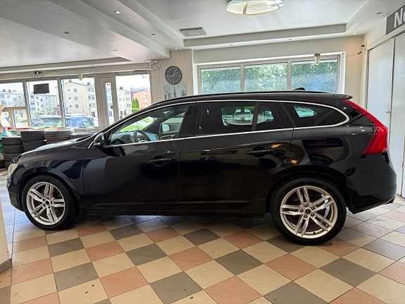 Volvo V60 4 of 24