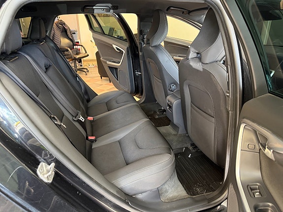 Volvo V60 21 of 24