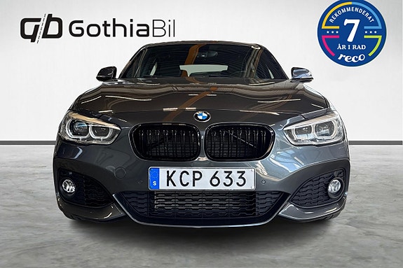 BMW 118i 2 of 5