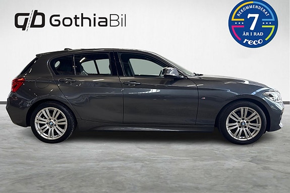 BMW 118i 4 of 5
