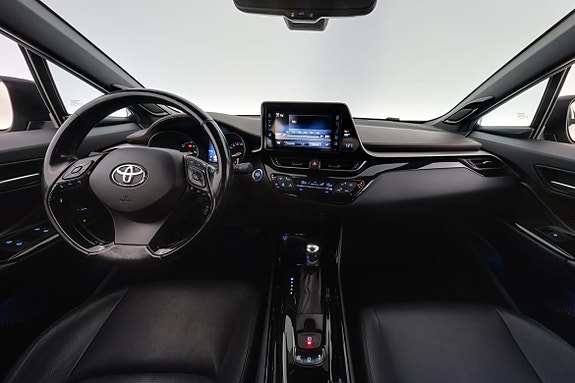 Toyota C-HR 12 of 29