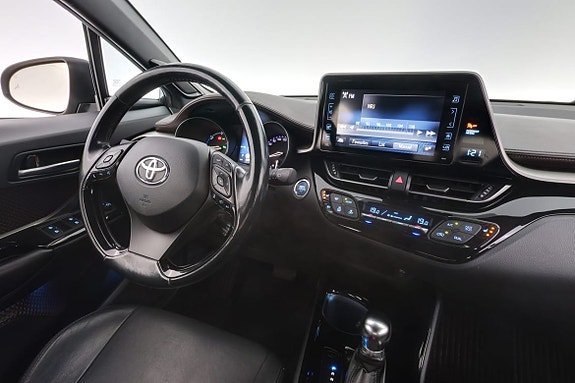 Toyota C-HR 13 of 29