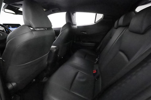 Toyota C-HR 18 of 29