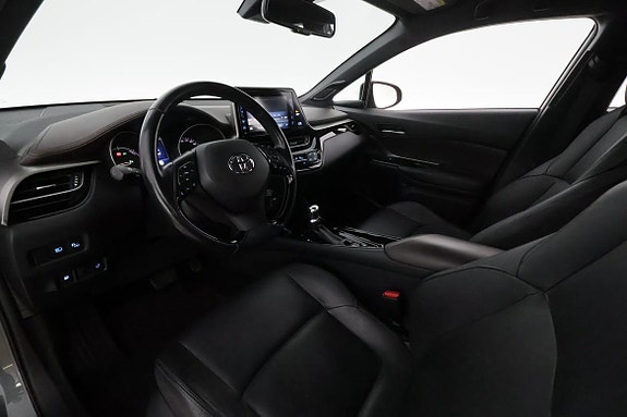 Toyota C-HR 11 of 29