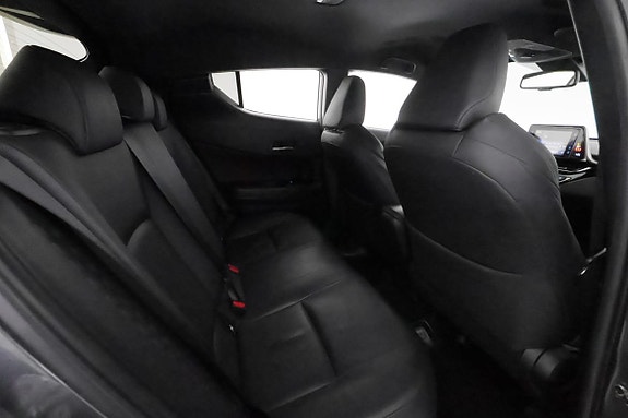 Toyota C-HR 19 of 29