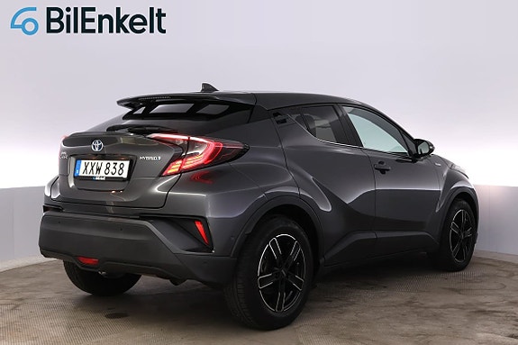 Toyota C-HR 3 of 29