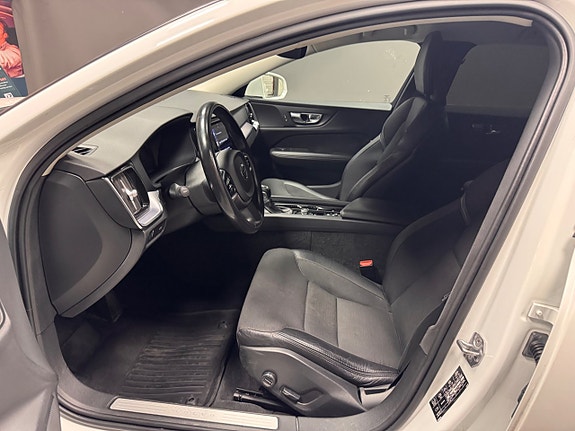 Volvo V60 8 of 13