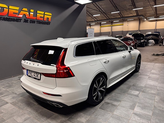 Volvo V60 3 of 13