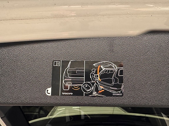 Volvo V60 13 of 13
