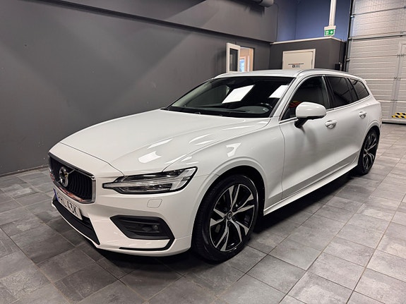 Volvo V60 2 of 13