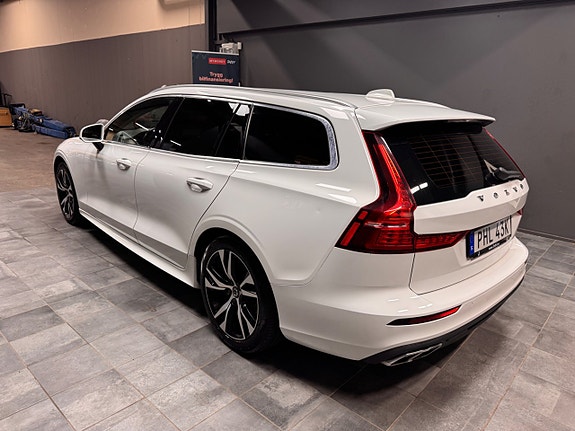 Volvo V60 4 of 13