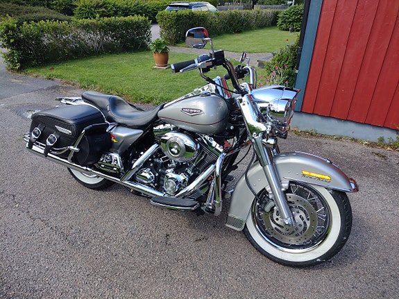 Harley-Davidson Road King Classic 2 of 2