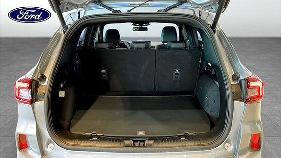 Ford Kuga 10 of 12