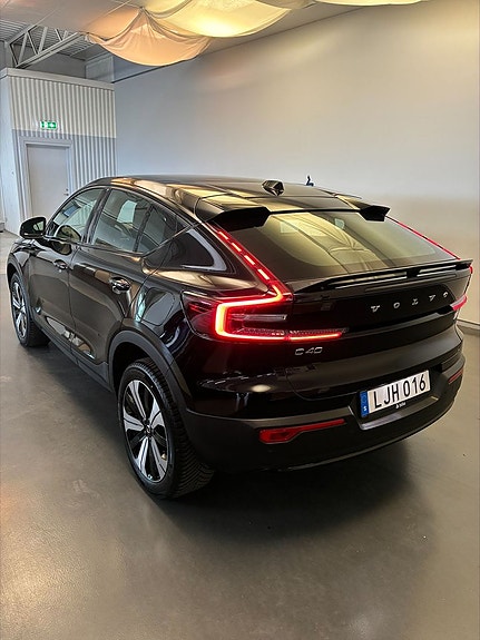 Volvo C40 3 of 5