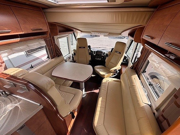 Carthago CHIC C-LINE XL 5,5LE 5 of 16