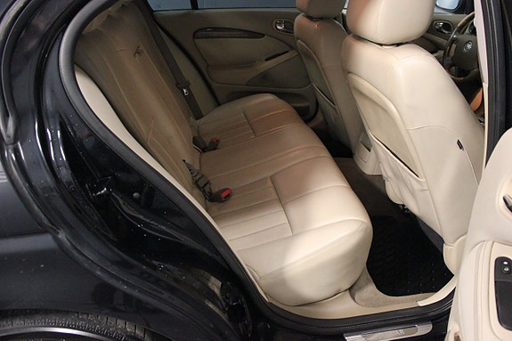 Jaguar S-TYPE 11 of 20