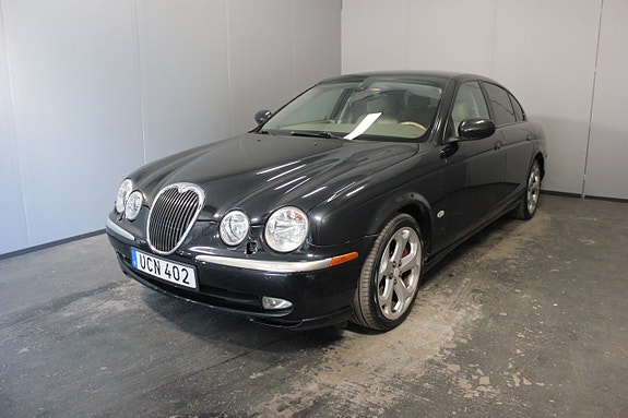 Jaguar S-TYPE 2 of 20