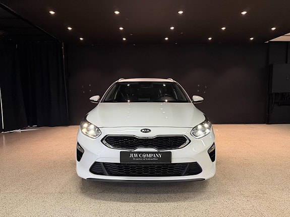 Kia Ceed 2 of 19