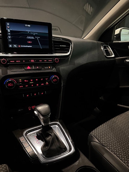 Kia Ceed 15 of 19
