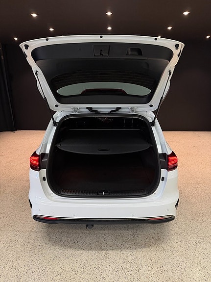 Kia Ceed 8 of 19