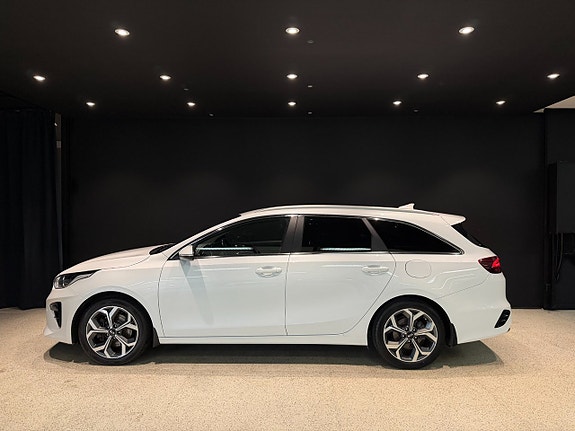 Kia Ceed 3 of 19