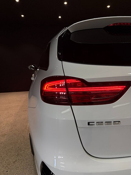 Kia Ceed 10 of 19