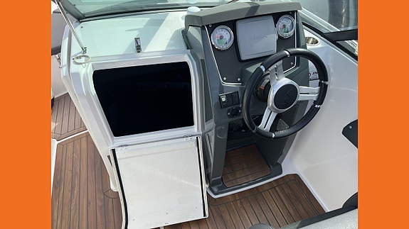 Nordkapp 550 Avant Evinrude 115 Etech 4 of 5