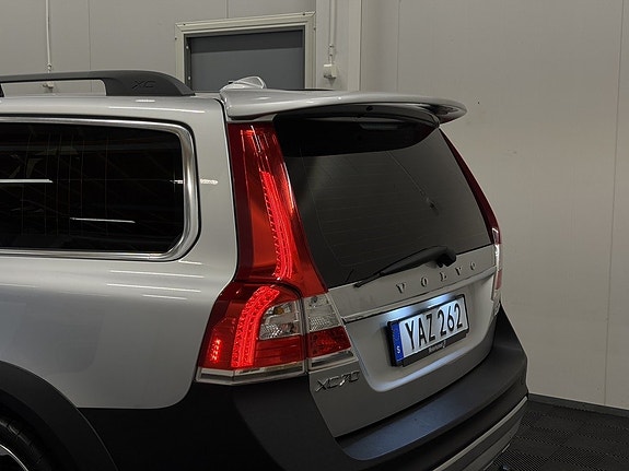 Volvo XC70 11 of 30