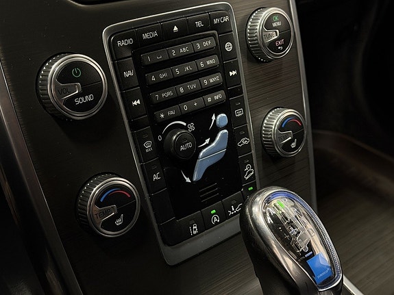 Volvo XC70 27 of 30