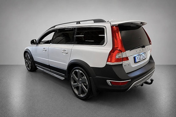 Volvo XC70 3 of 5